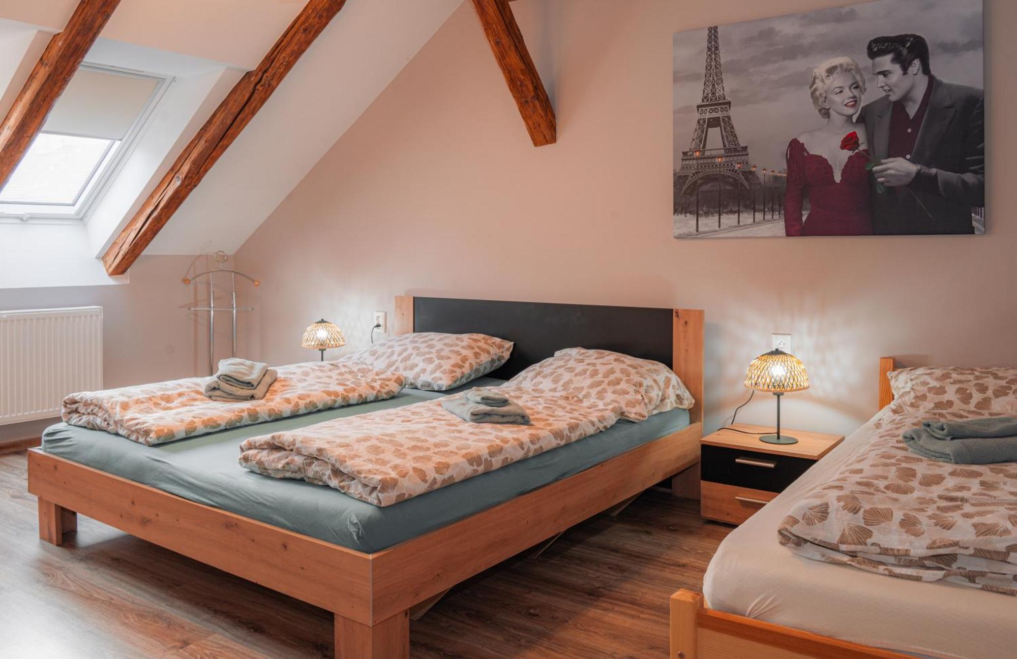 Apatman Fellini House Apartment Trencin Bagian luar foto