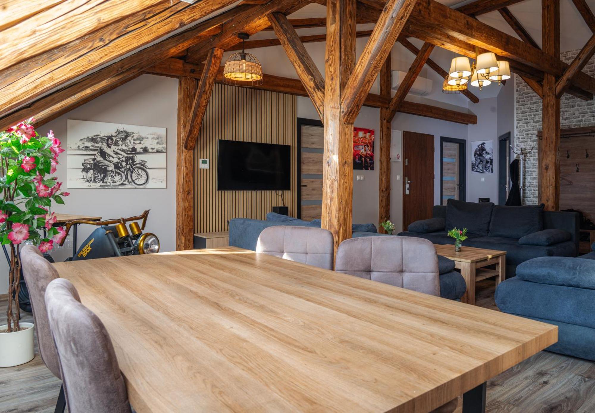 Apatman Fellini House Apartment Trencin Bagian luar foto