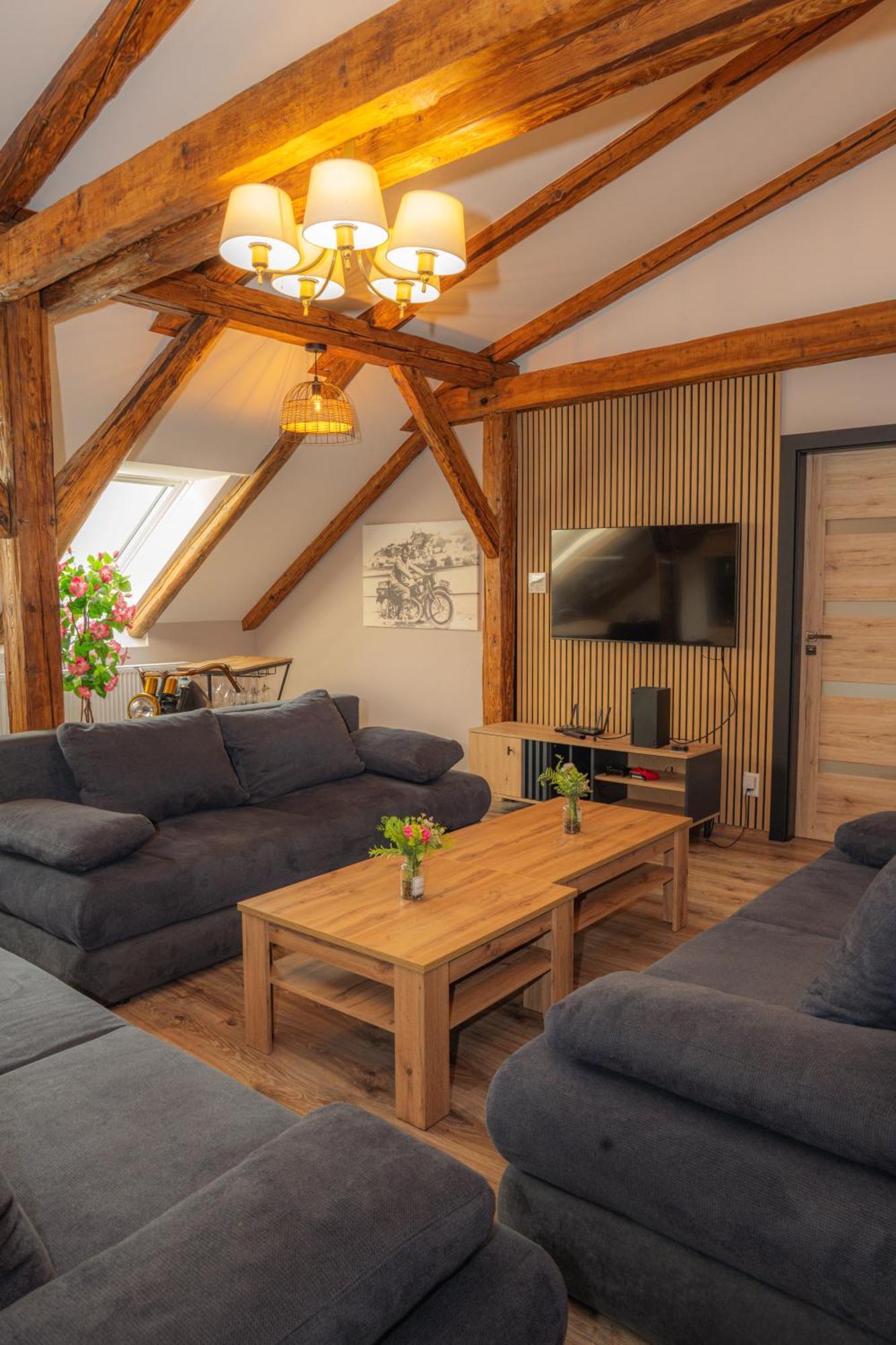 Apatman Fellini House Apartment Trencin Bagian luar foto