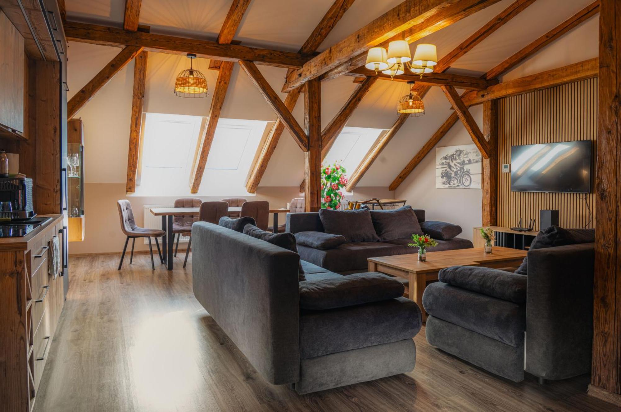Apatman Fellini House Apartment Trencin Bagian luar foto