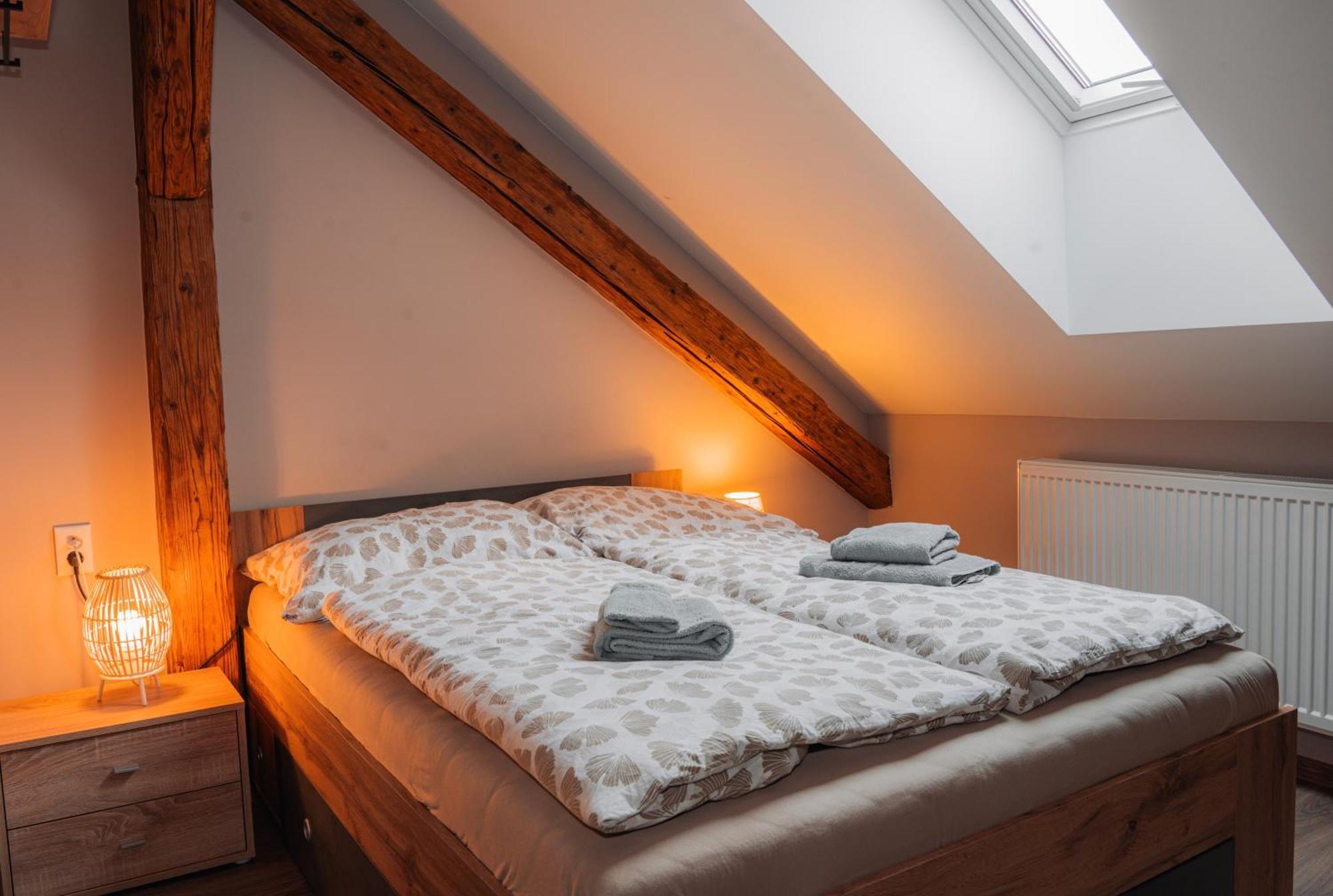 Apatman Fellini House Apartment Trencin Bagian luar foto