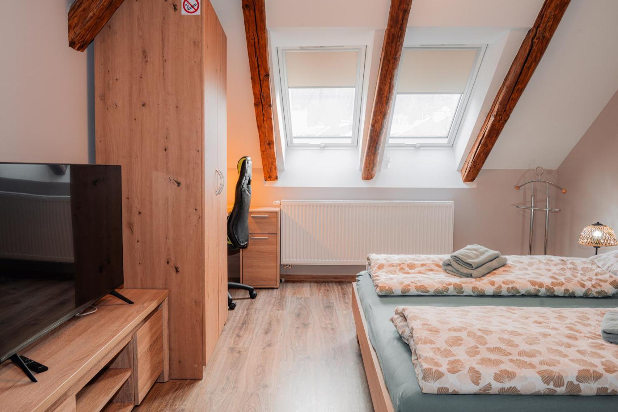 Apatman Fellini House Apartment Trencin Bagian luar foto