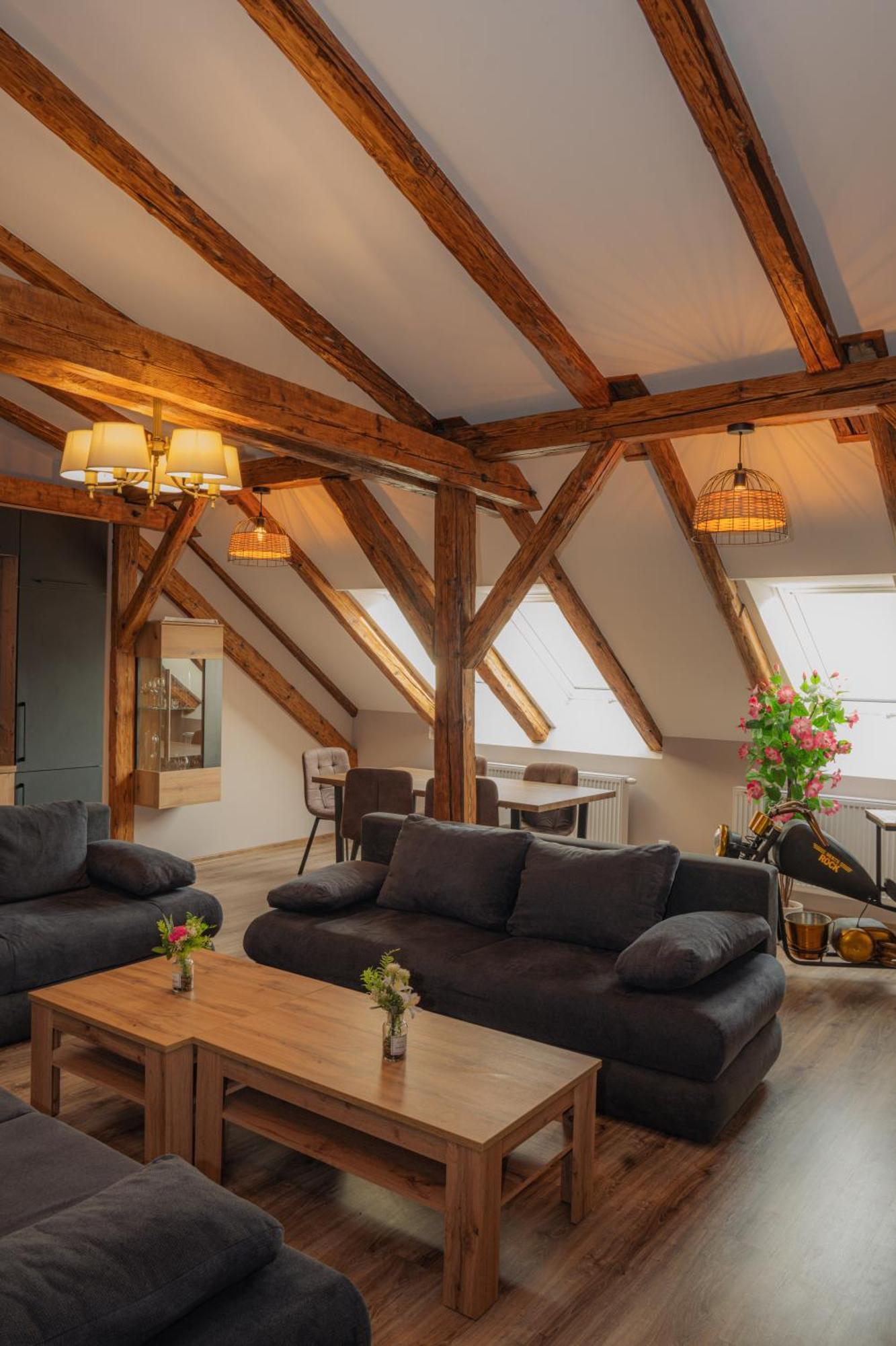 Apatman Fellini House Apartment Trencin Bagian luar foto